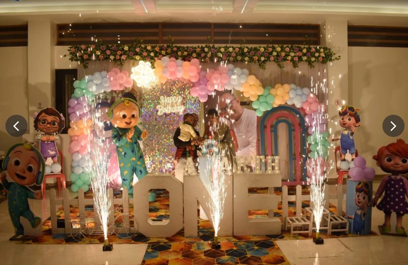 Sparkler fountain birthday stage decor