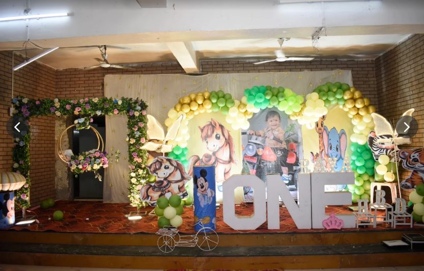 Jungle safari theme first birthday decor